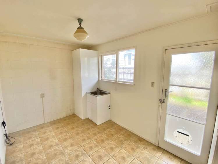 2/12 Wairakei Street Greenlane_7