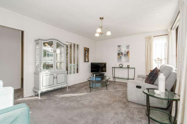 2/208 Grimseys Road Redwood_3