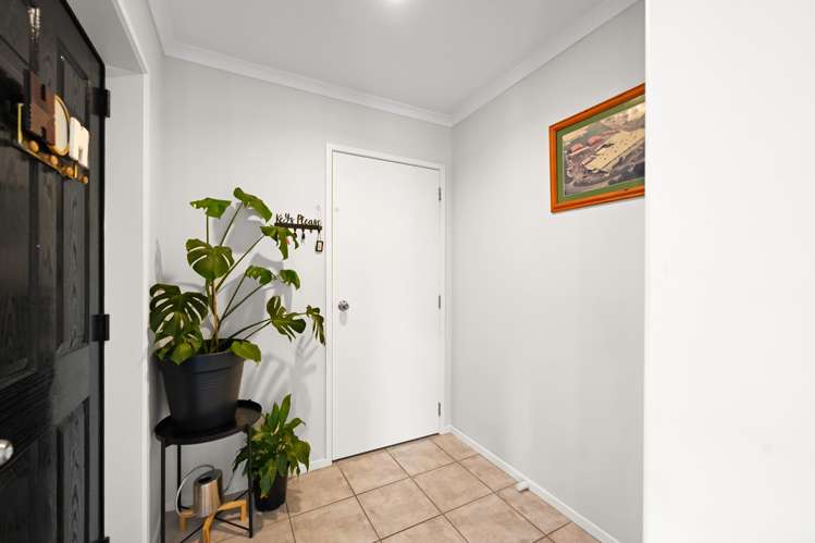 35 Stoneleigh Drive Chartwell_2