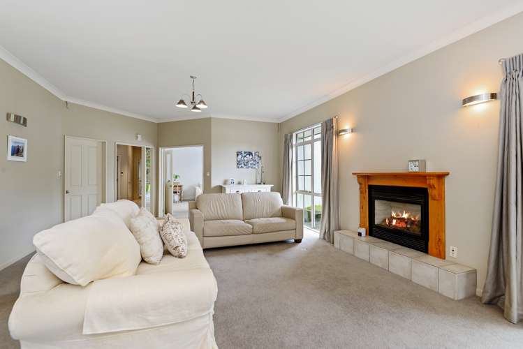 46 Stott Drive Darfield_6