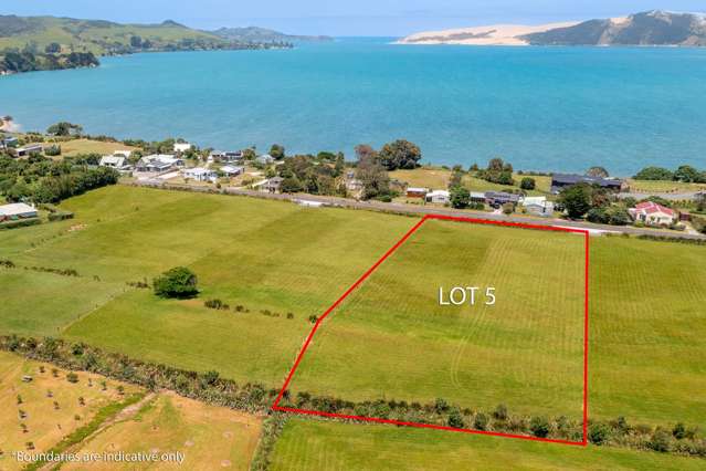 EXCEPTIONAL VALUE COASTAL LIFESTYLE BLOCK