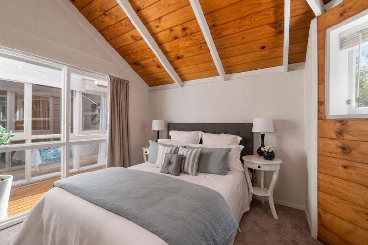 18 Easter Parade Glen Eden_11