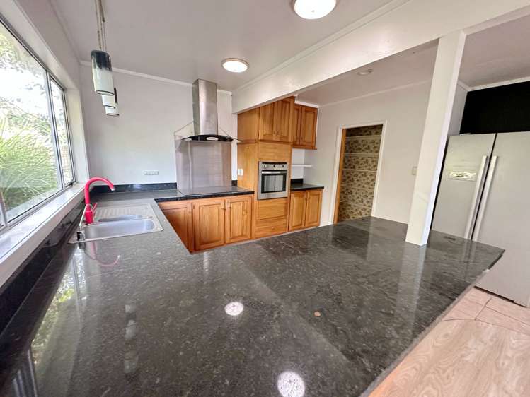 33 Blakeborough Drive Forrest Hill_3