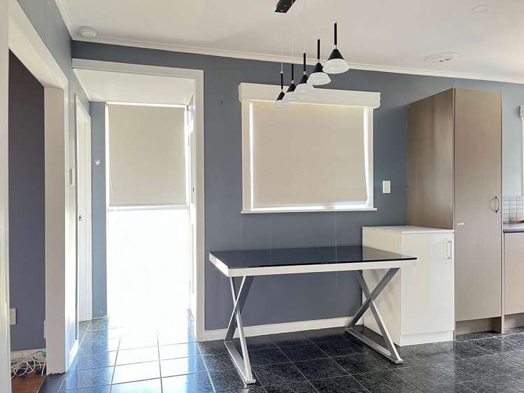 46 Kelman Road Kelston_12