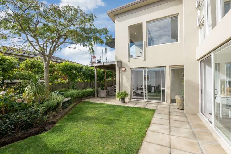 96a Fisher Parade Sunnyhills_24