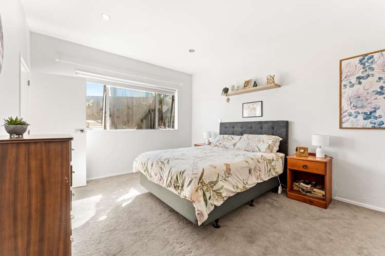 33 Kaipuke Crescent Gulf Harbour_15
