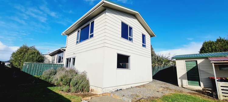 36 Walker Street Riverton_17