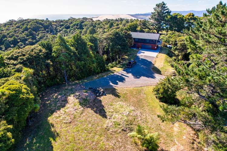 12 Miro Avenue Omapere_16