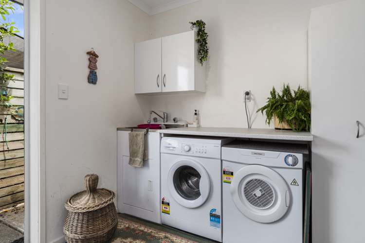 6 Capstan Close Pyes Pa_17