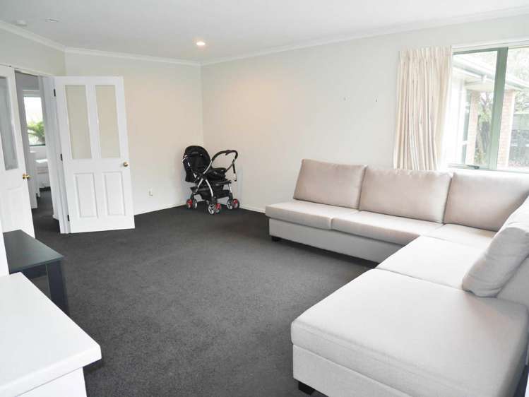 139 Kotuku Crescent Woolston_6