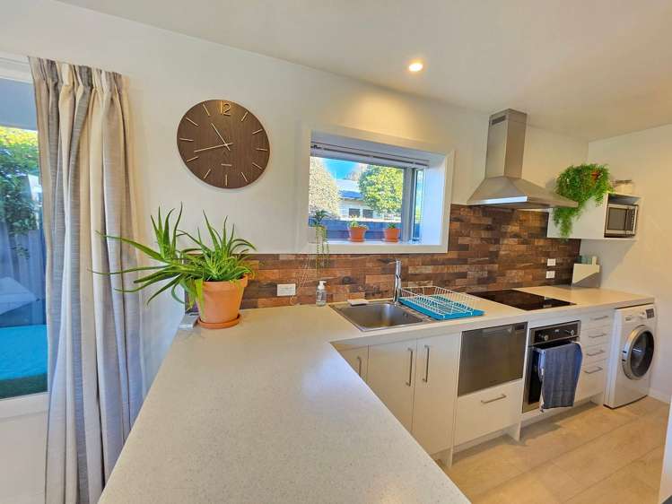 2/100 Conway Street Somerfield_2