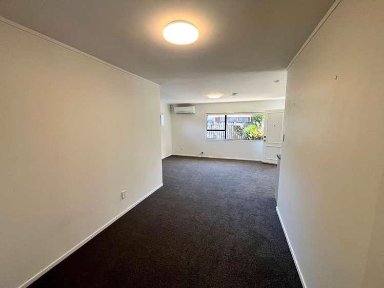 2/24 Beaumaris Way Conifer Grove_6