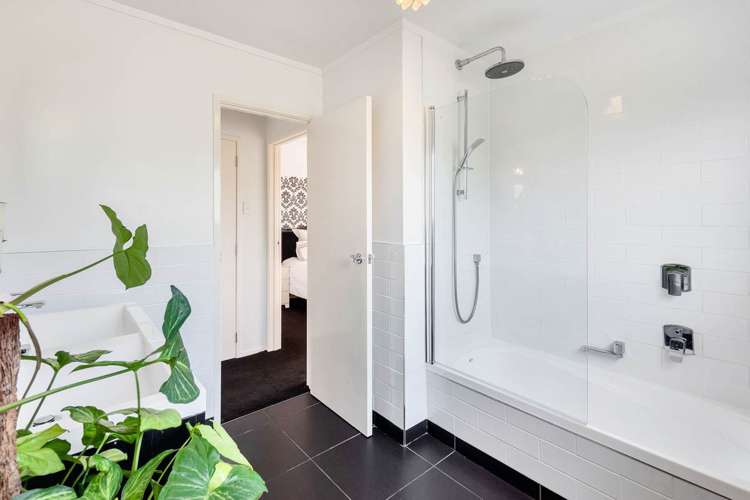 2/13 Philson Terrace Browns Bay_14