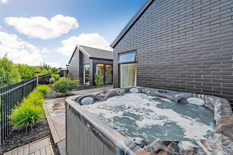 10 Kinnerton Lane Casebrook_17