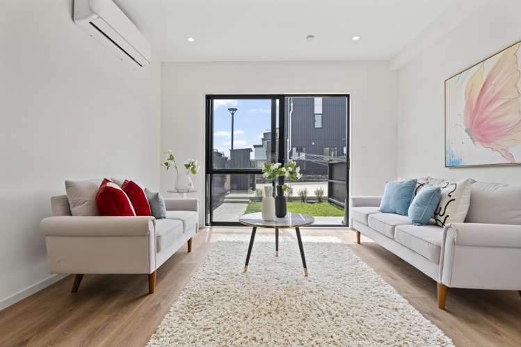 1/2 Whakatupu Road Flat Bush_4