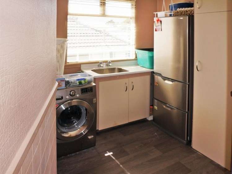 537 Tay Street Hawthorndale_11