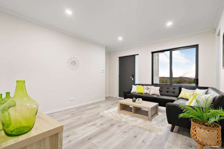 30 Matahae Drive Flat Bush_7