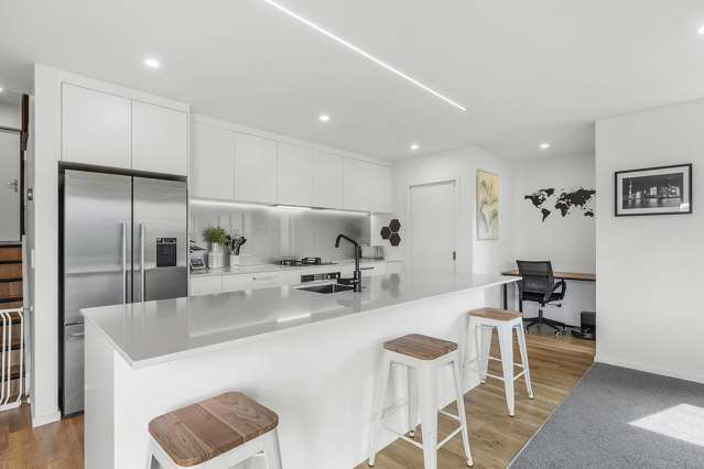 168 Endeavour Drive Whitby_4