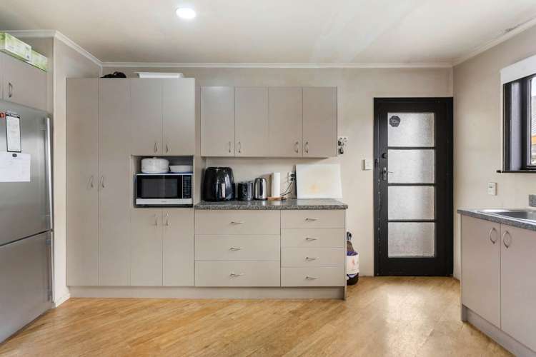 23 Boundary Road Blockhouse Bay_16