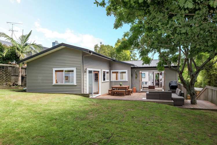 92 Beach Road Mellons Bay_6