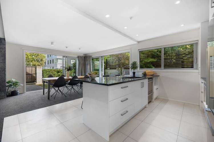 2/15 Melbourne Street Queenstown_23