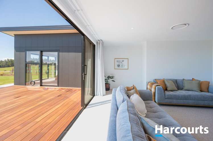 19 Mahana Ridge_5