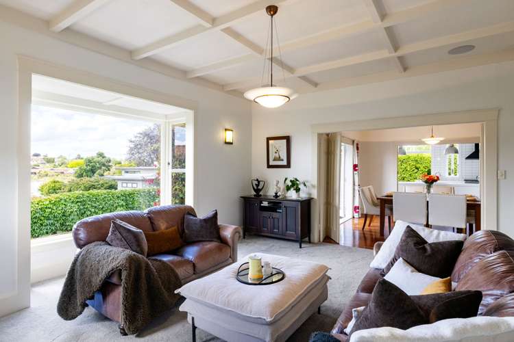 58 Lake Crescent Hamilton Lake_17