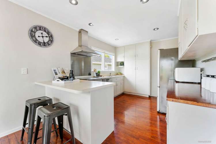 18 Wyoming Avenue Murrays Bay_26