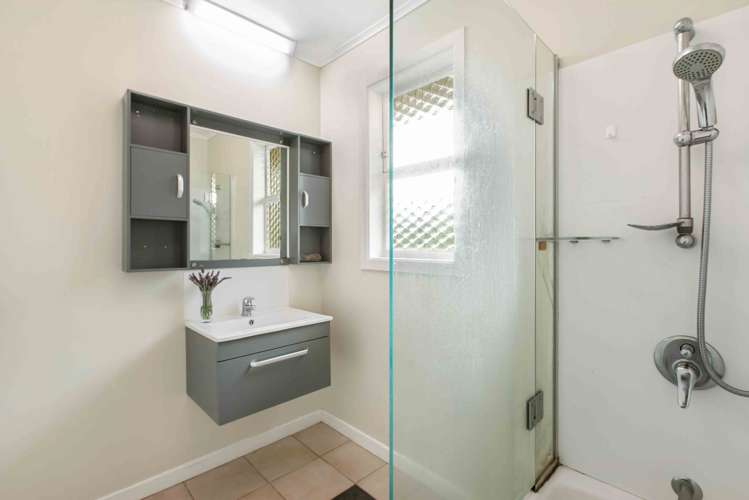 2/300 Rangatira Road Beach Haven_12