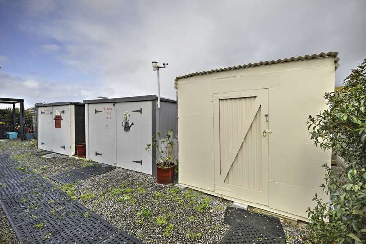 2 Devon Lane Carterton_15