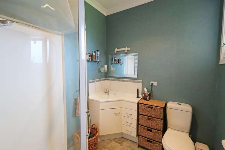 203 Pomona Road East Makarewa_16