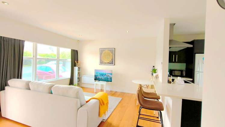 2/56A Killarney Street_4