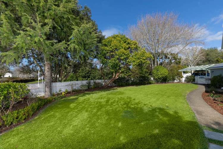 1 Waipuia Place Greenhithe_21
