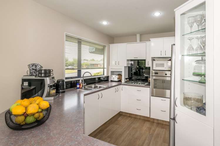 2 Paget Drive Woodend_4