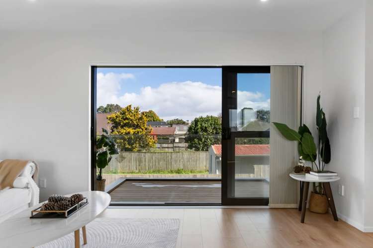 16E Brookfield Avenue_3