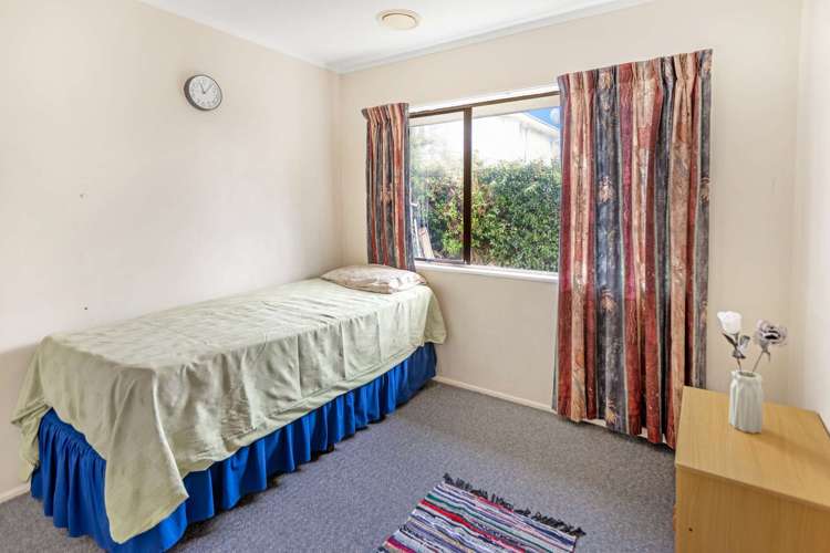 8b Oriana Crescent Bellevue_13