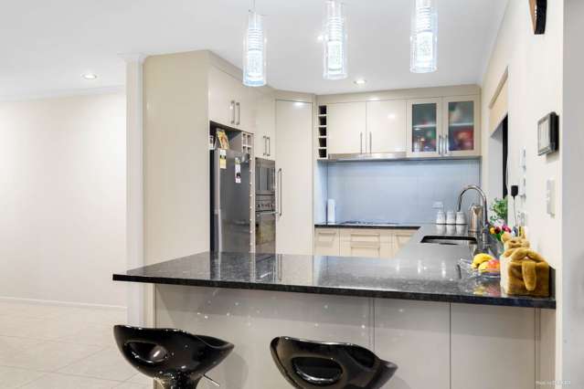 8 Evelina Lane Flat Bush_4