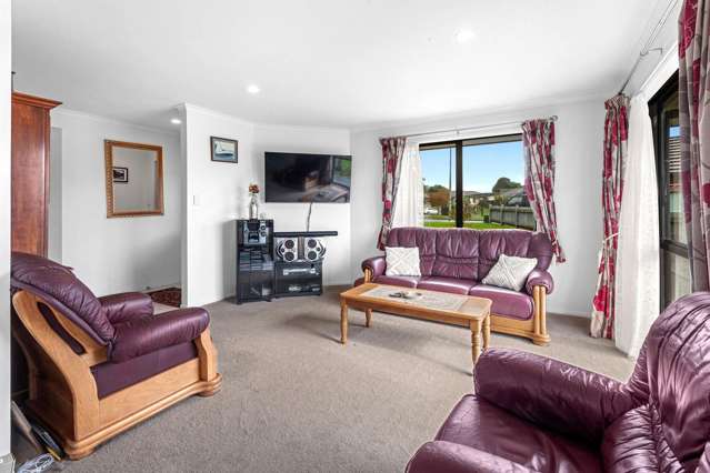 16 Maxwell Place Kamo_2