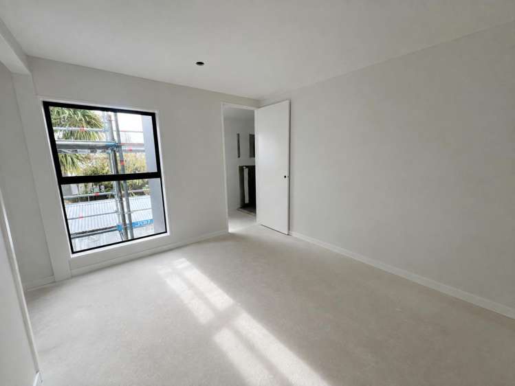 1-4/49 Cleveland Street Edgeware_7