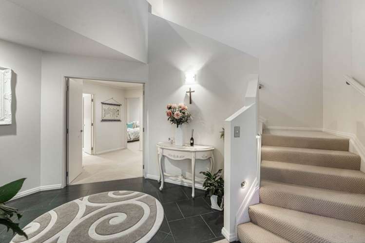 34 English Oak Drive Schnapper Rock_2