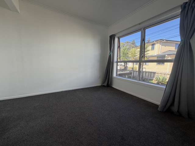 2/270 East Coast Road Forrest Hill_4