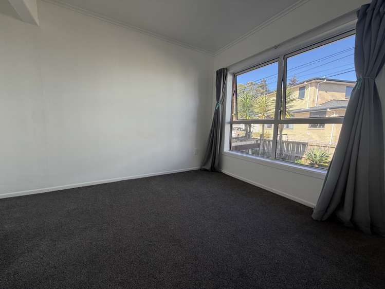 2/270 East Coast Road Forrest Hill_4