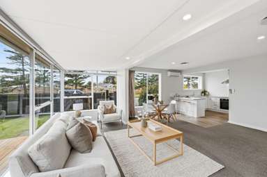 61 Golf Links Road_1