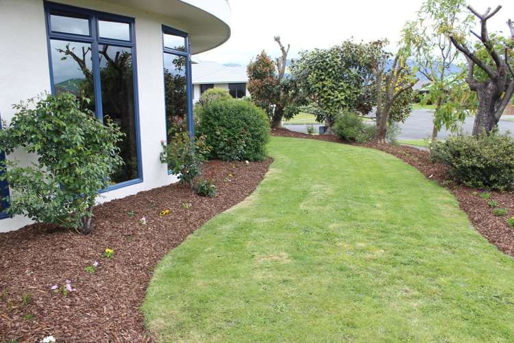 18 Mary Ann Muller Crescent Stoke_18