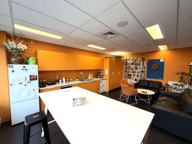 Carlton Gore Road Newmarket_3