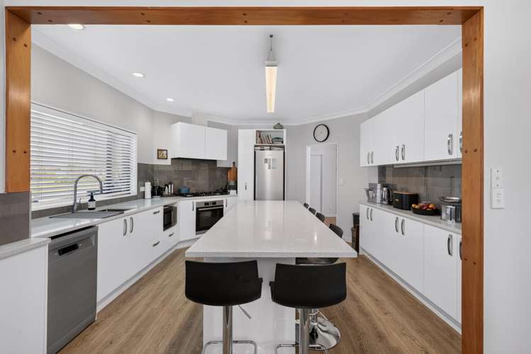12 Wainscott Street_4
