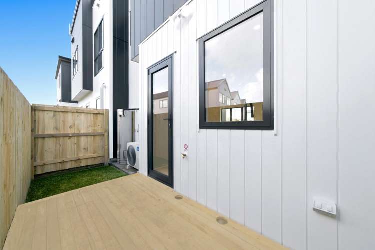 60 & 62 Wavecrest Lane Hobsonville_18