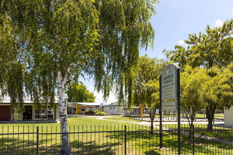 12 River Terrace Renwick_24