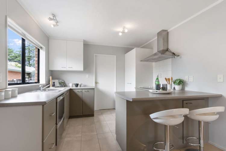 2/133 Pah Road Royal Oak_8