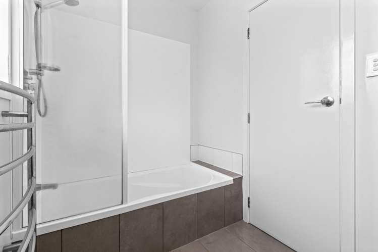 4 Gwendoline Place 1071_16